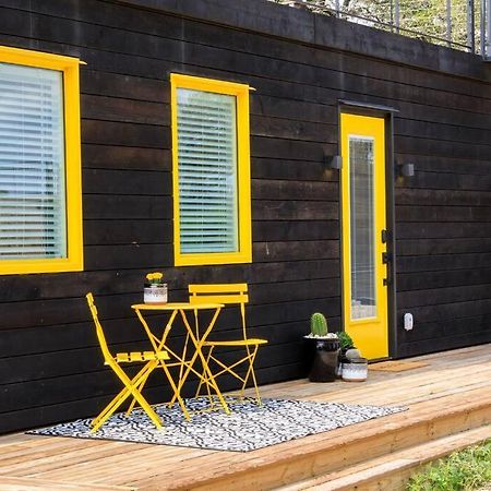 New The Yellow Beacon-Luxury Shipping Container 弗雷德里克斯堡 外观 照片